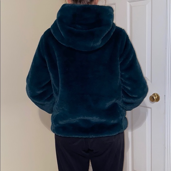 Faux fur emerald green hooded jacket - Picture 2 of 3